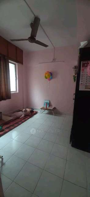 Single Room for Female In 1 BHK  In St.luke Co Operative Housing Society,pune In Guruwar Peth