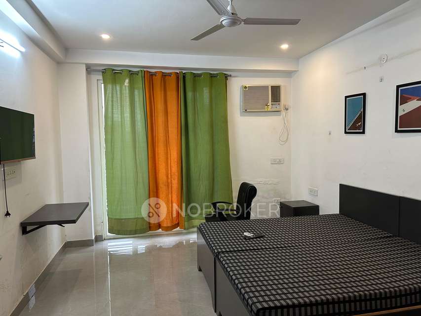 Single Room for Female In 1 RK  In S R Homes In Sector 28, 