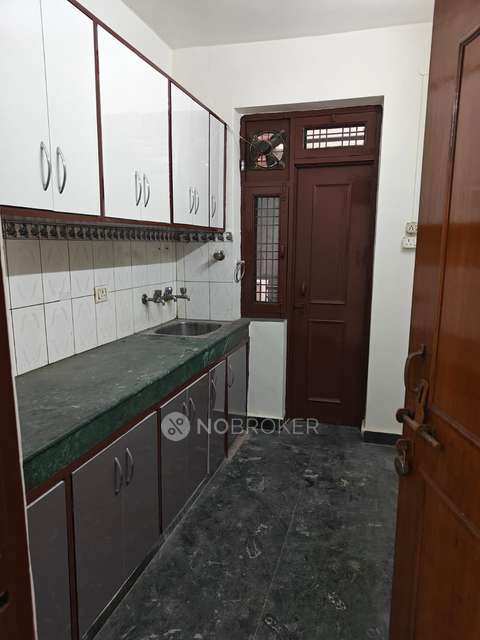 1 BHK House for Rent  In Sector 40