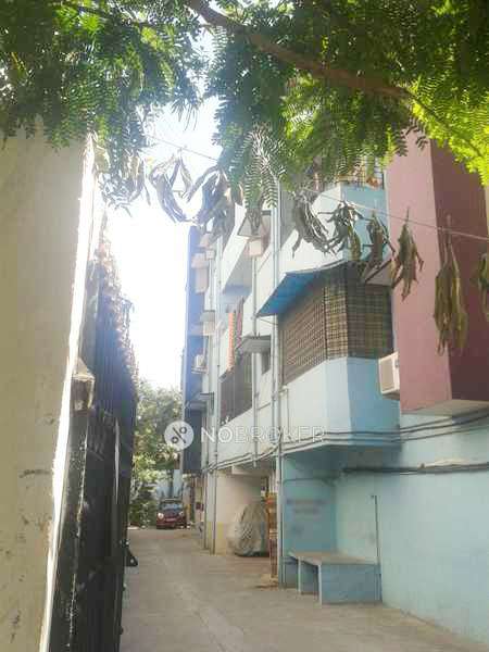 1 RK Flat In Sheshgiri Appartment for Rent  In Padmarao Nagar