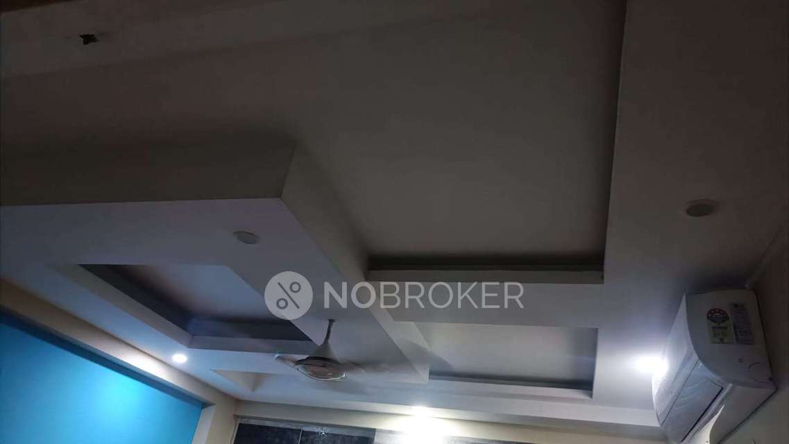 4+ BHK Flat In Royal Court For Sale  In Royal Court
