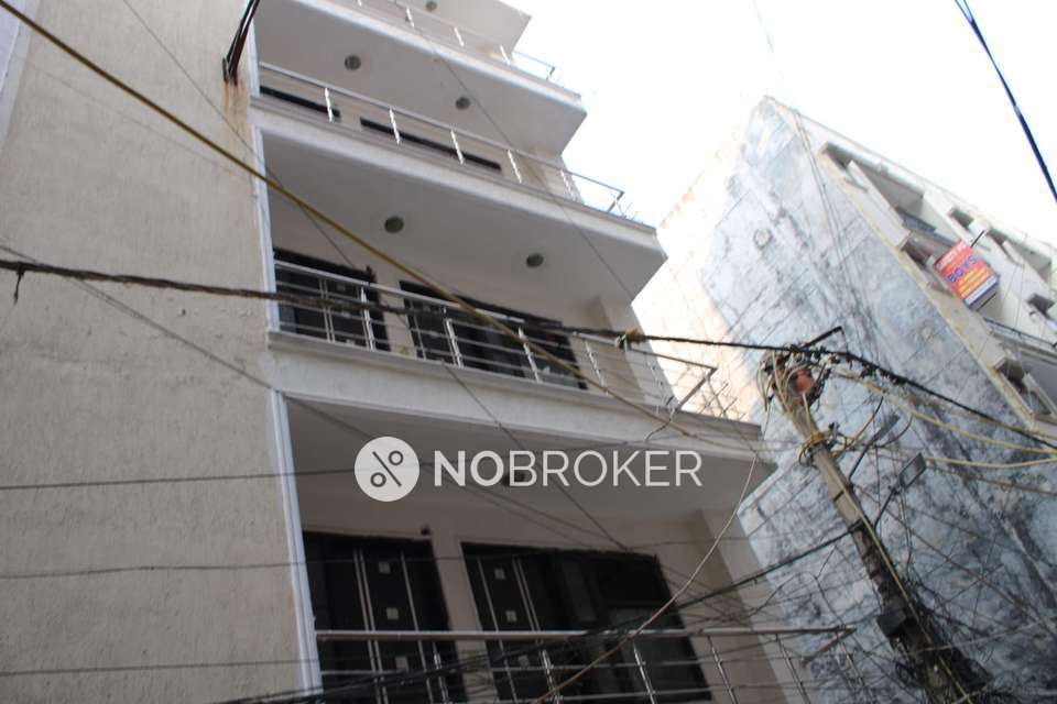 2 BHK Flat In Kamal Park Sagarpur for Rent  In Sagar Pur