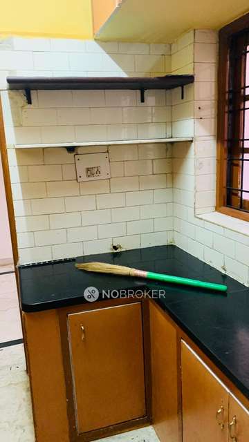 2 BHK Flat In Kanchan Apartment For Sale  In Chikpete