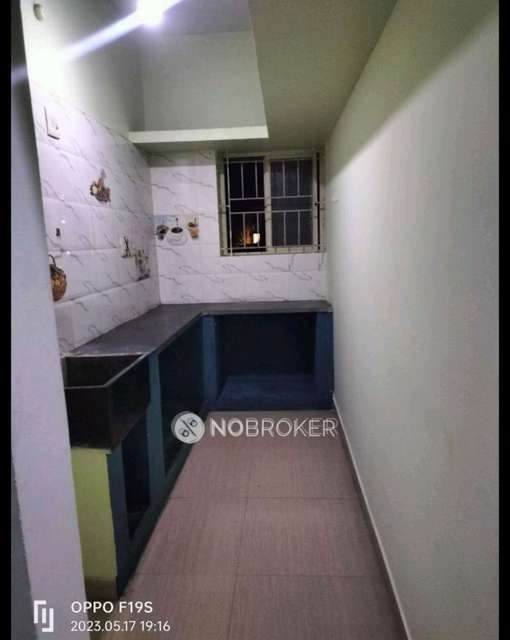 1 BHK Flat In Shiva Building for Lease  In Xqg8+cw5, Sree Shanimahatma Temple Rd, Nagondanahalli, Bengaluru, Karnataka 560066, India