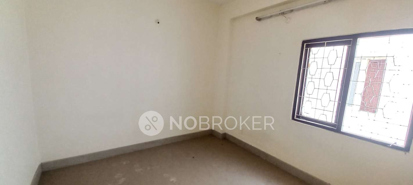 2 BHK Flat In Chola Towers For Sale  In West Marredpally, 