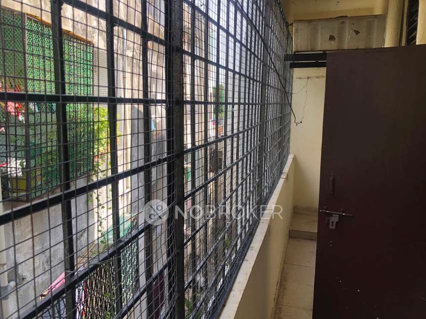 2 BHK Flat In Chola Towers For Sale  In West Marredpally, 