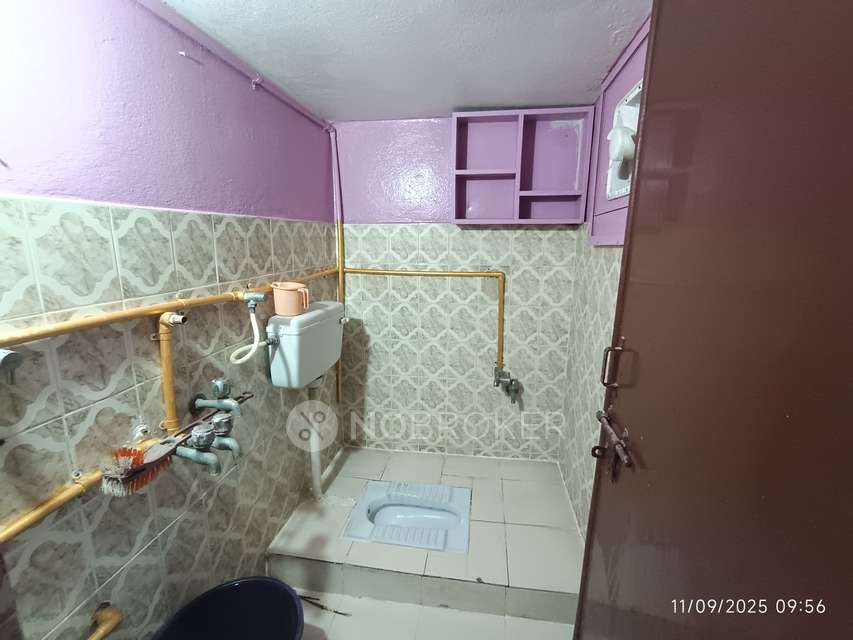 2 BHK Flat In Mythri Apartments For Sale  In Lakdikapul