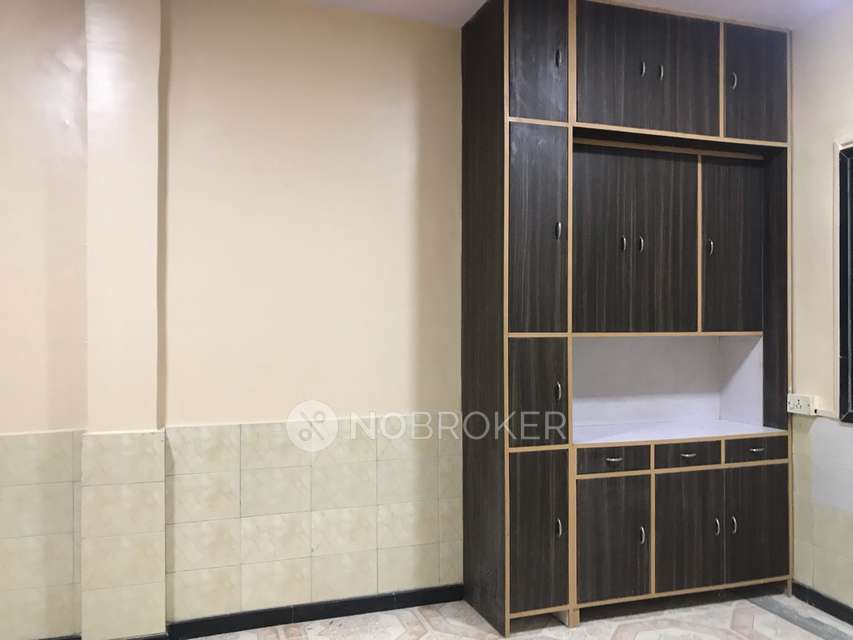 1 BHK House For Sale  In Malad West