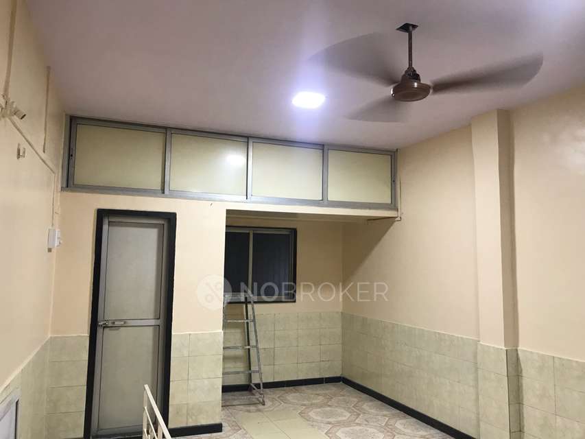 1 BHK House For Sale  In Malad West