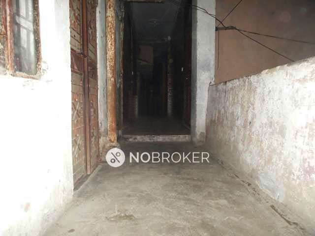 2 BHK Flat For Sale  In Moti Nagar