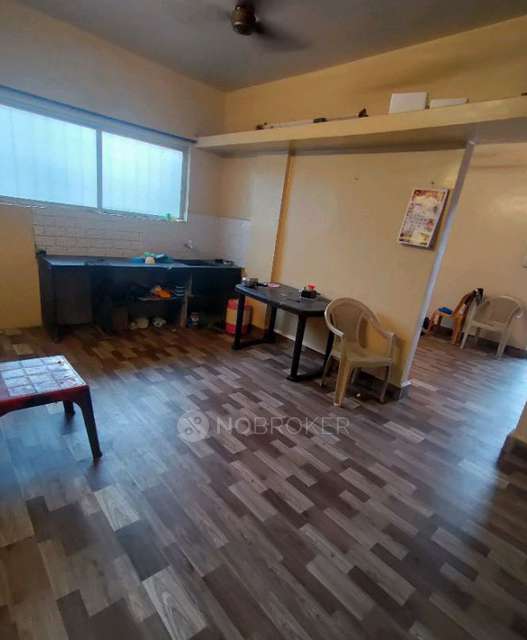 Single Room for Female In 3 BHK  In Thorat Heights In Kothrud 