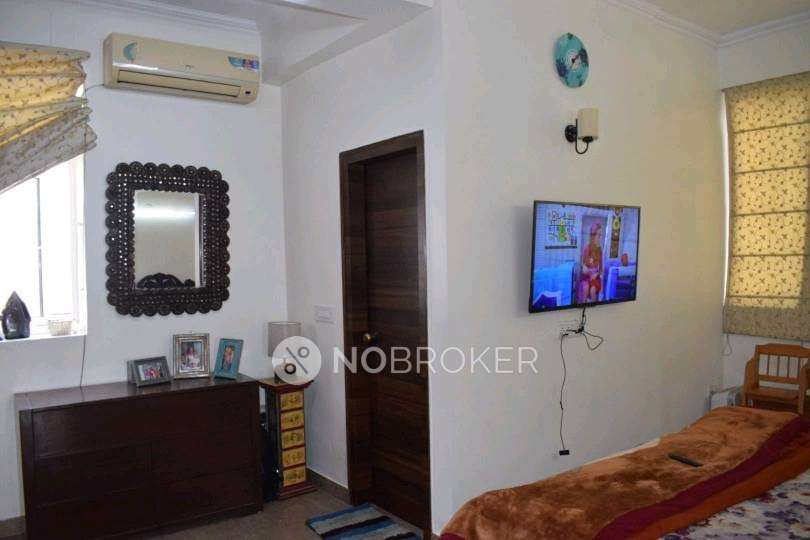3 BHK Flat In Vigyapan Lok Apartments For Sale  In Mayur Vihar
