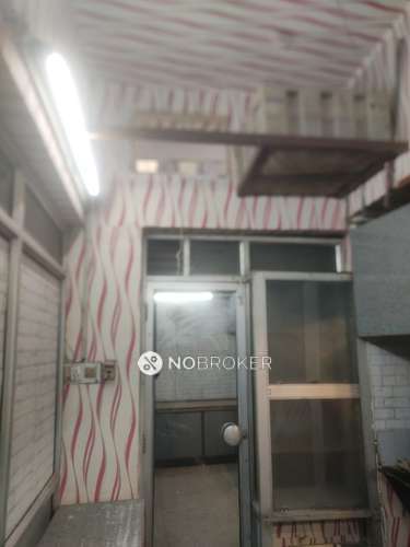 Shop in East Of Kailash, Delhi for Rent 