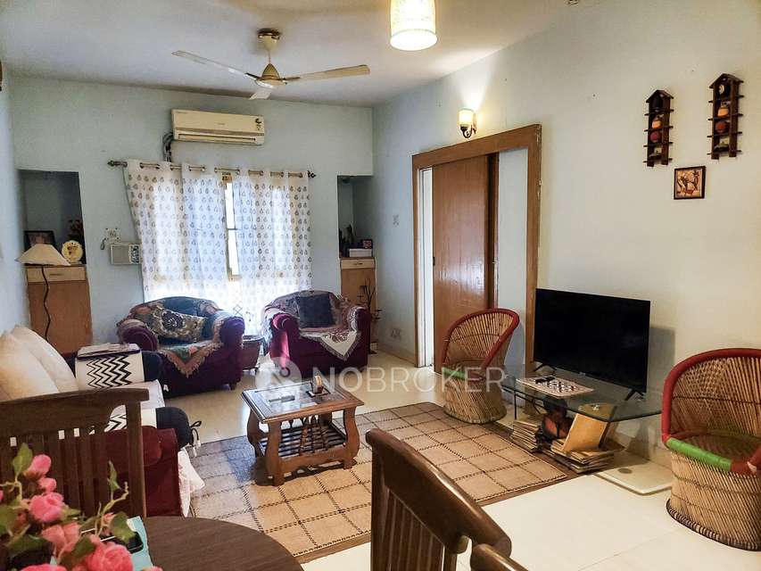 2 BHK Flat In Senior Citizen For Sale  In Phi Ii