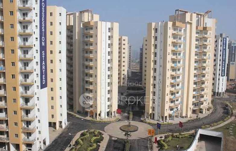 Orris Aster Court Sector 85 Rent WITHOUT BROKERAGE Semifurnished 4