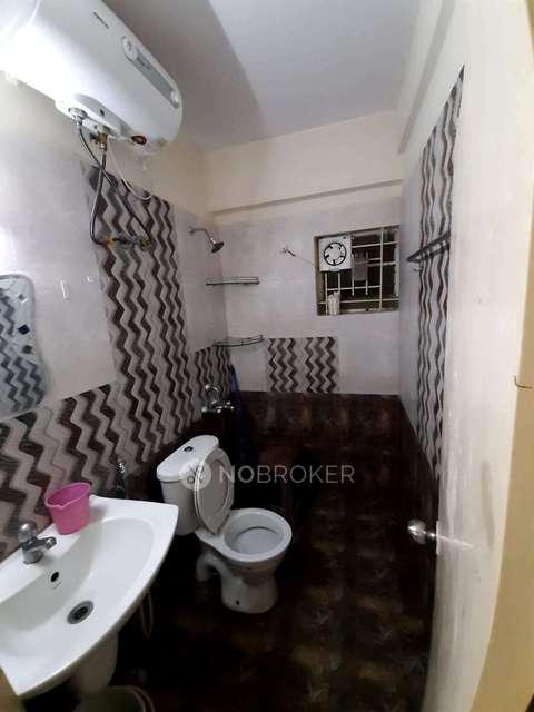 2 BHK Flat In Splendid Lakedews For Sale  In Begur