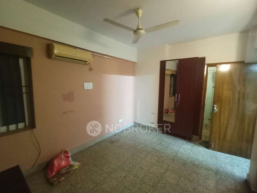 2 BHK Flat In Palace Garden Apartments for Rent  In Mount Carmel College