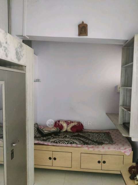 1 RK Flat In Ram Niwas Dadar West for Rent  In Kohinoor Square Tower