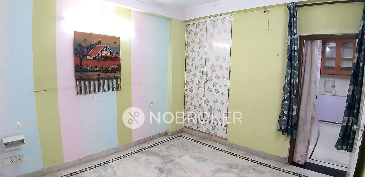 2 BHK Flat In Tia Apartment For Sale  In Mahavir Enclave Part 1