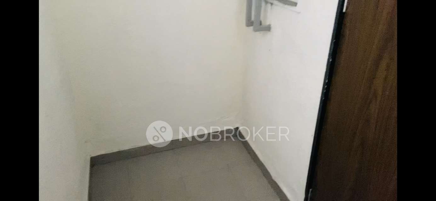 2 BHK Flat In Majestique Towers for Rent  In Kharadi