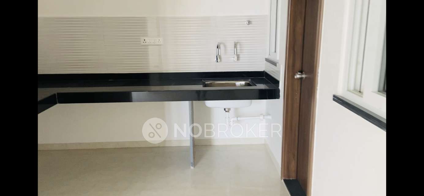 2 BHK Flat In Majestique Towers for Rent  In Kharadi