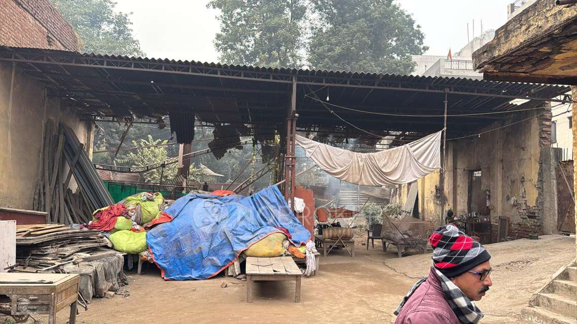 Godown/Warehouse in Badli, Delhi for sale 