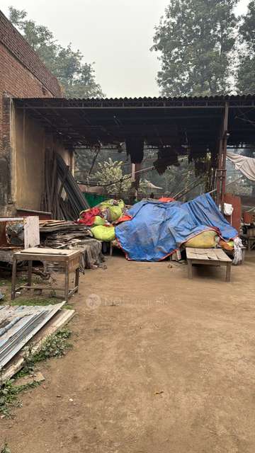 Godown/Warehouse in Badli, Delhi for sale 