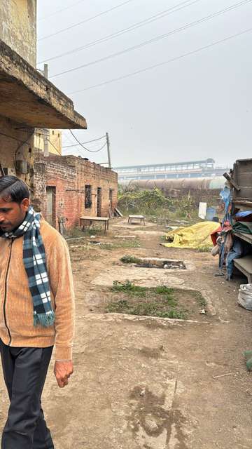 Godown/Warehouse in Badli, Delhi for sale 