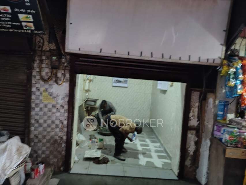 Shop in Kalu Sarai, Delhi for sale 