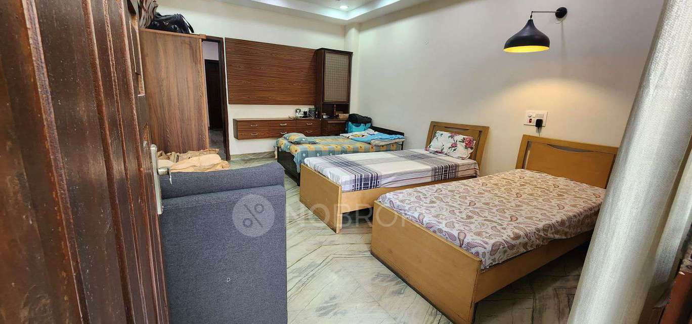 PG for Girls in Sector 53