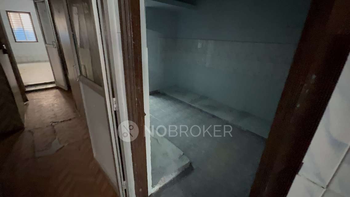 Godown/Warehouse in Kodambakkam, Chennai for Rent 