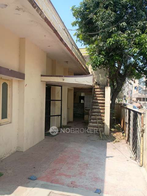 Godown/Warehouse in Chanda Nagar, Hyderabad for Rent 