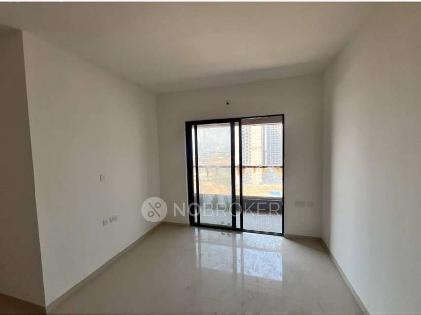 2 BHK Flat In Roshan Milestone for Rent  In Wakad