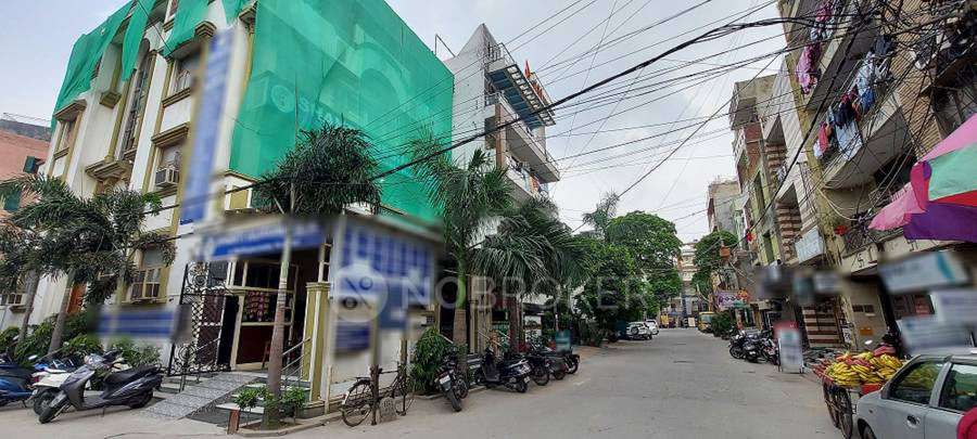 2 BHK Flat In Rr - 10, Naveen Shahdara For Sale  In 115941, Raj Block, Kabool Nagar, Shahdara, New Delhi, Delhi, 110032, India