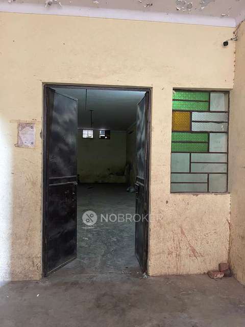Godown/Warehouse in Khayala, Delhi for Rent 