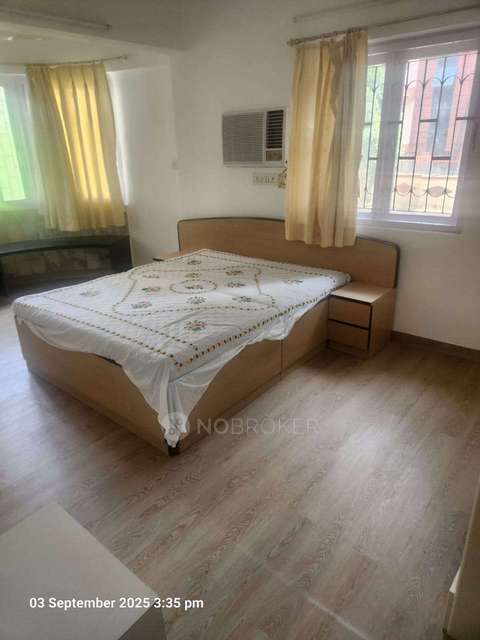 2 BHK Flat In Beacon Building for Rent  In Santacruz (west)