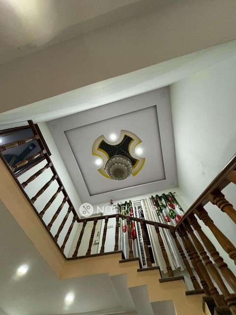 4+ BHK Flat For Sale  In Hosapalaya