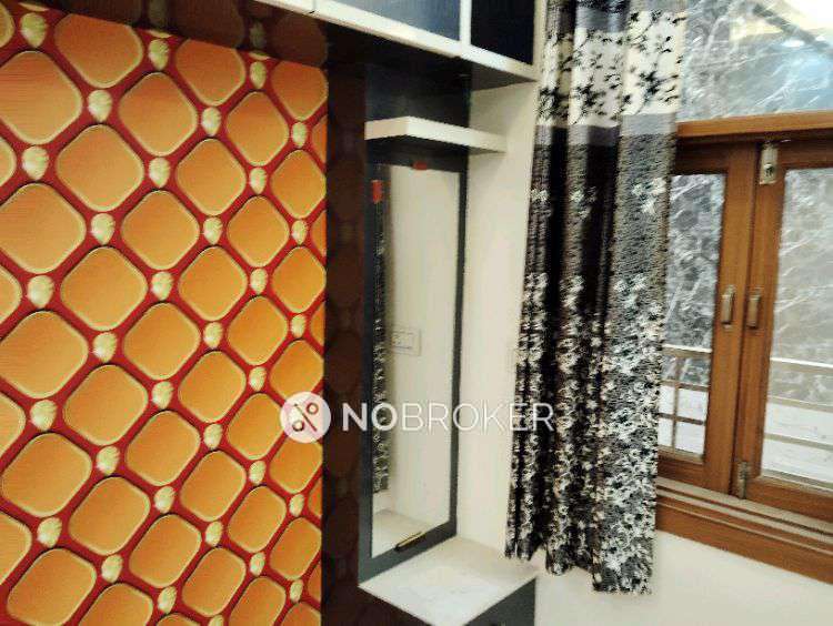 2 BHK Flat In Shayamakunj for Rent  In Mohan Garden