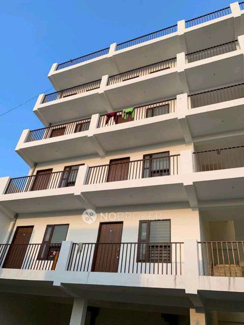 1 BHK Flat In Baba Apartment for Rent  In Sector 81a