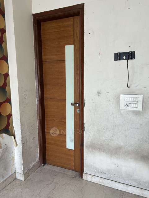 4 BHK Flat In Surya Niketan,  For Sale  In Anand Vihar