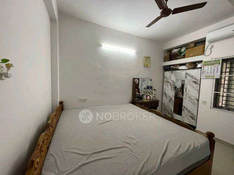 2 BHK Flat In Shri Jananis Vanila For Sale  In Padur