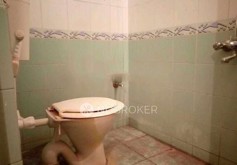 4+ BHK Flat In Standalone Building  For Sale  In Banashankari