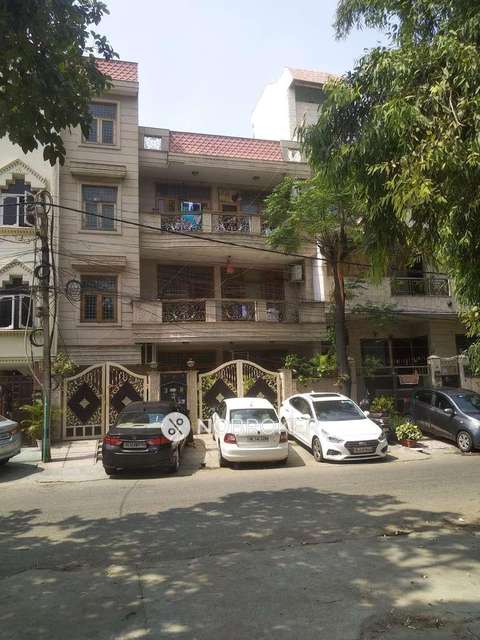 4+ BHK Flat For Sale  In Paschim Vihar