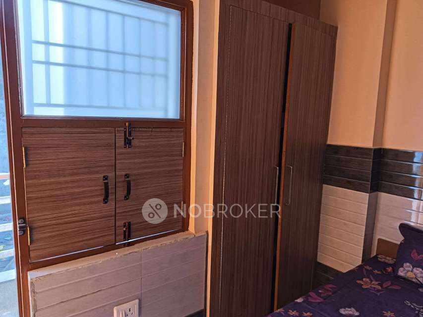 PG for Girls in Sector 59,