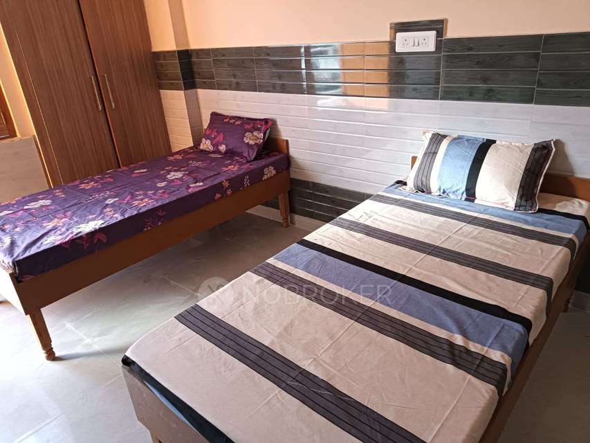 PG for Girls in Sector 59,