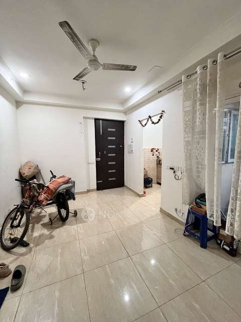 2 BHK Flat In 7th Avenue Gaurcity for Rent  In Gaur Mall