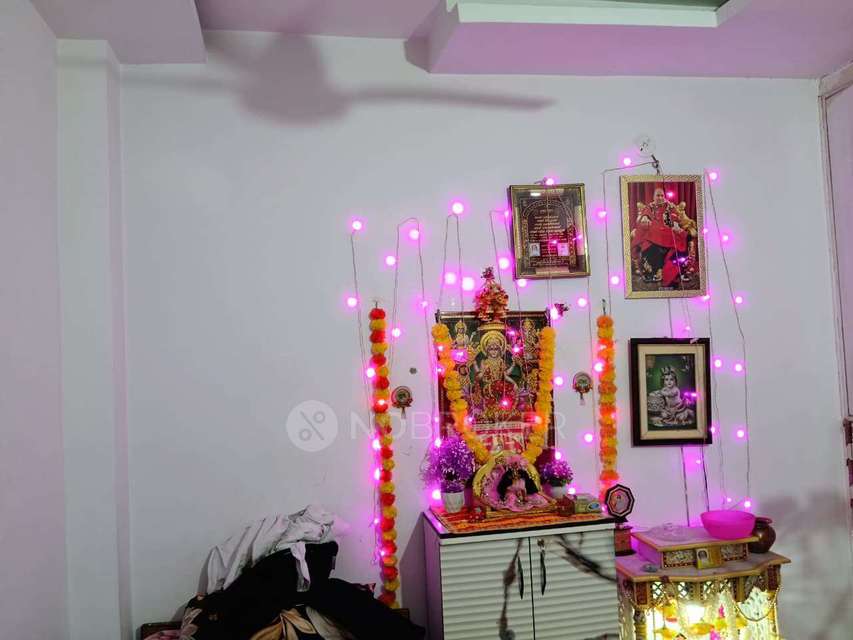 3 BHK Flat In Standalone For Sale  In Sector 1, Rohini