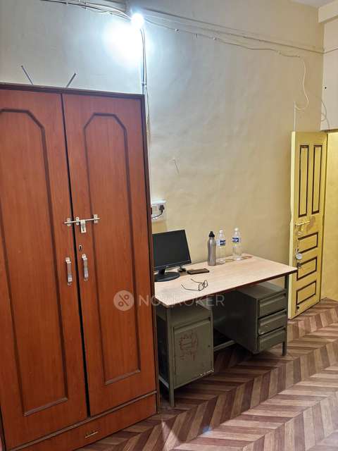 PG for Girls in Lig Colony Road