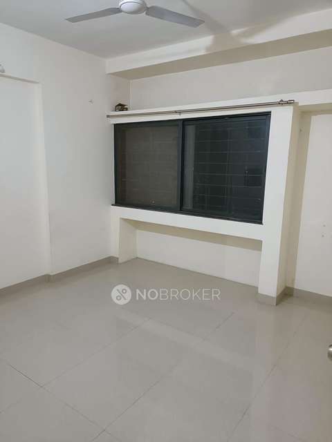 2 BHK Flat In Kumar Pebble Park For Sale  In Hadapsar