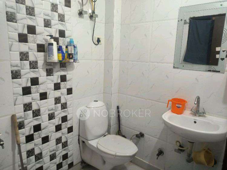 3 BHK Flat In Budh Vihar Phase 1 For Sale  In Budh Vihar